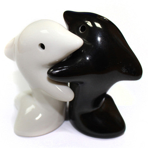 Salt & Pepper - Hugging Dolphins B&W - Shopy Max